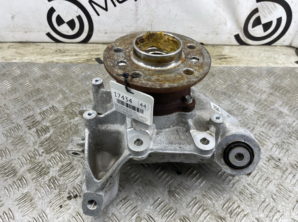 Кулак поворотный BMW X5 M Competition LCI 2023 F95 S68B44A Задн. Лев.