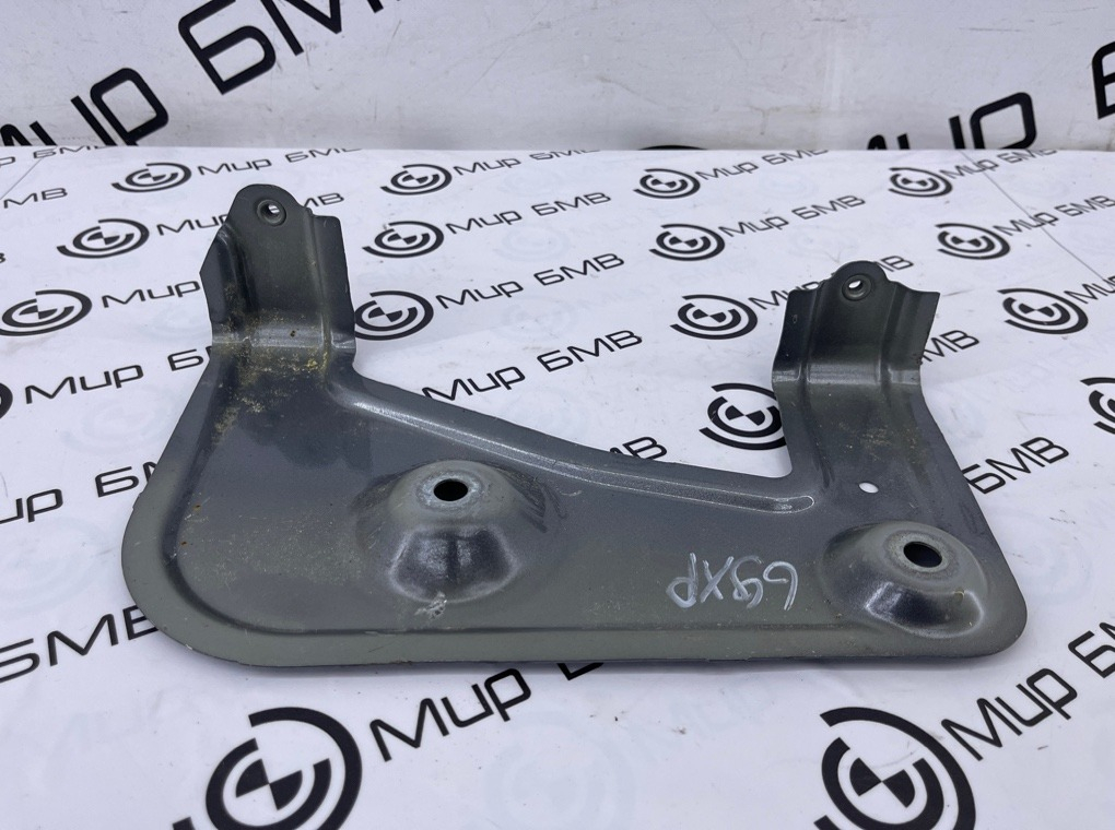 Кронштейн крыла BMW X5 xDrive50e 2024 G05 B58B30S Перед. Лев.
