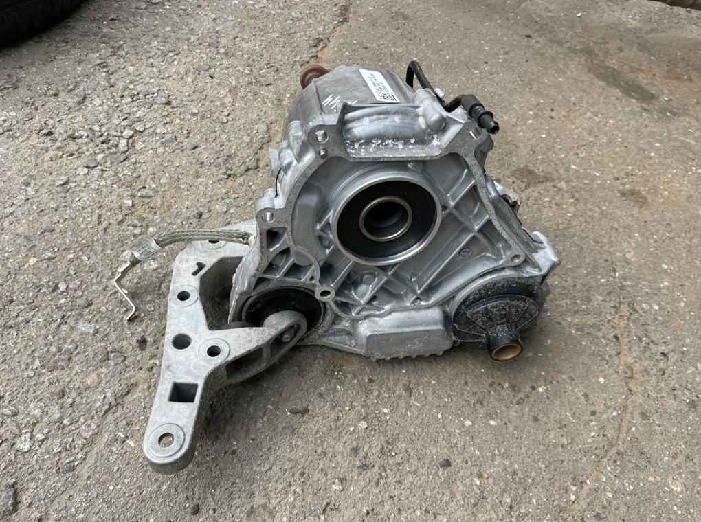 Раздаточная коробка BMW X5 M Competition LCI 2023 F95 S68B44A