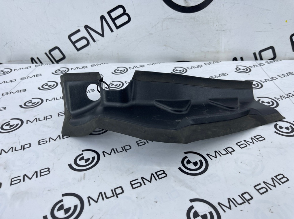 Накладка водостока BMW X5 xDrive50e 2024 G05 B58B30S Задн. Лев.