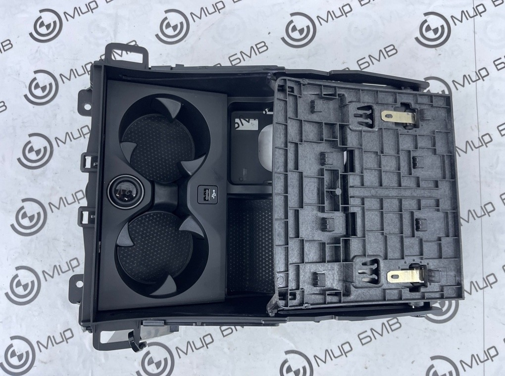 Ящик центральной консоли BMW X6 xDrive30i M Sport LCI 2023 G06 B48B20S Перед.