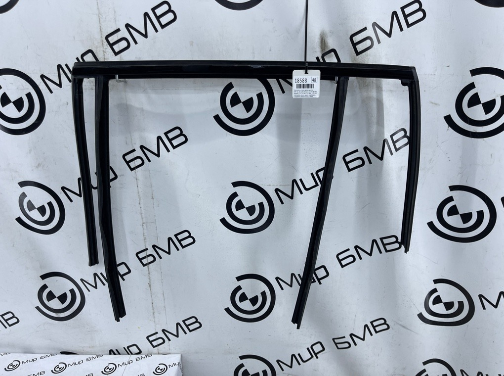 Уплотнитель стекла двери BMW X6 xDrive40i M Sport LCI 2023 G06 B58B30P Задн. Лев.