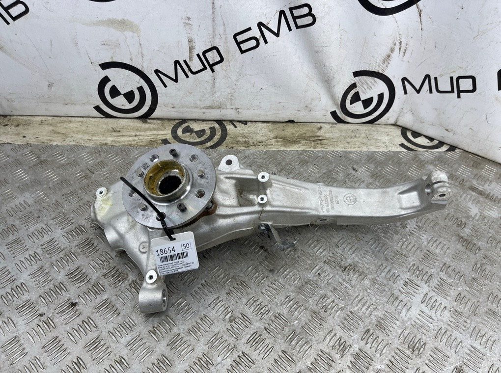 Кулак поворотный BMW X6 M LCI 2023 F96 S68B44A Перед. Прав.