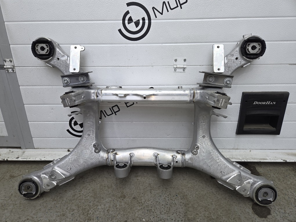 Подрамник BMW X7 xDrive40i LCI 2023 G07 B58B30P Задн.