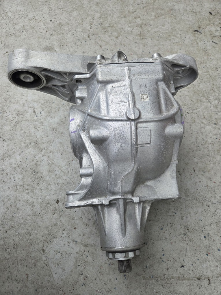 Редуктор заднего моста BMW X7 xDrive40i LCI 2023 G07 B58B30P