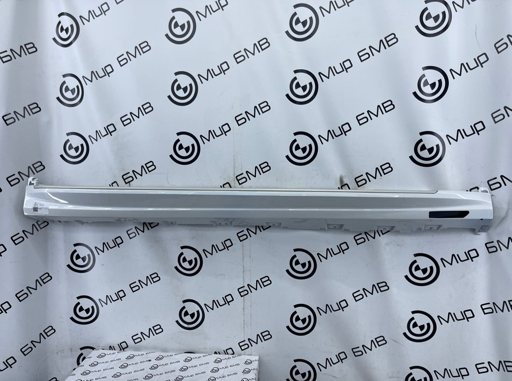 Накладка порога BMW X7 xDrive40i LCI 2023 G07 B58B30P Прав.