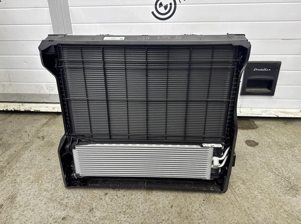 Кассета радиаторов в сборе BMW X7 xDrive40i LCI 2023 G07 B58B30P