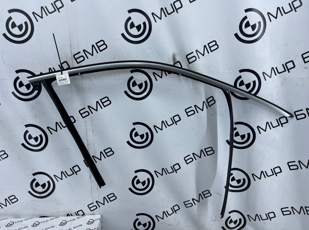 Уплотнитель стекла двери BMW X7 xDrive40i LCI 2023 G07 B58B30P Перед. Прав.