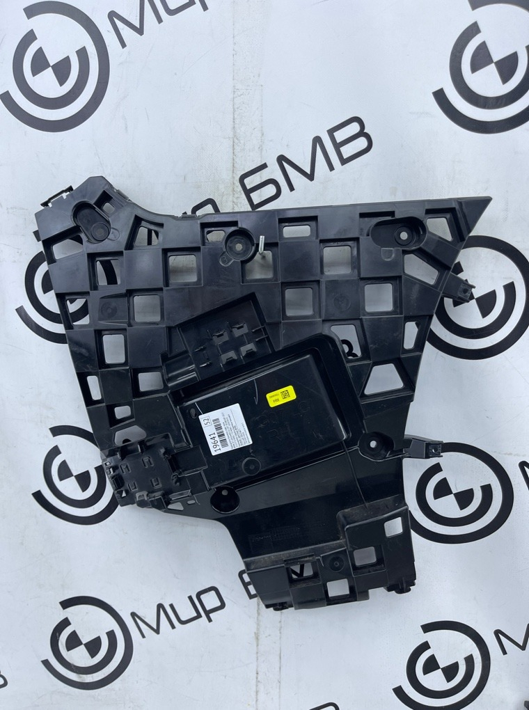 Кронштейн бампера BMW X7 xDrive40i LCI 2023 G07 B58B30P Задн. Прав.
