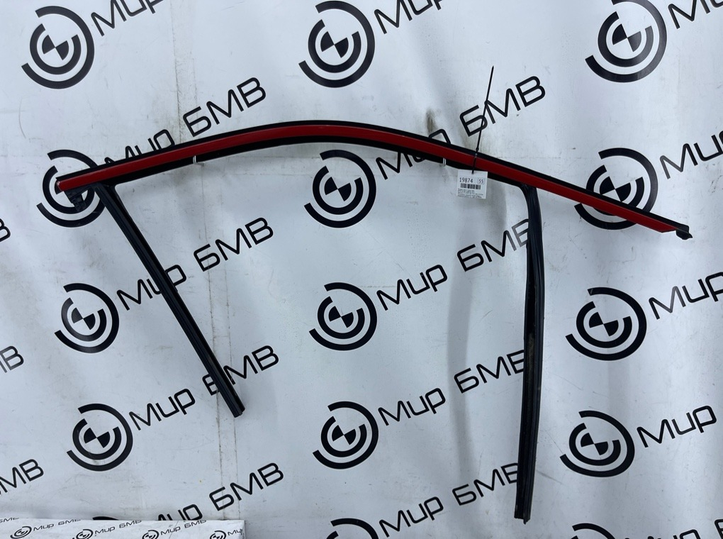 Молдинг двери BMW XM 2023 G09 S68B44A Перед. Прав.