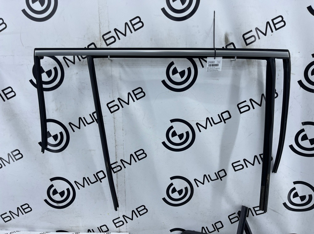 Молдинг двери BMW X7 xDrive40i LCI 2023 G07 B58B30P Задн. Прав.