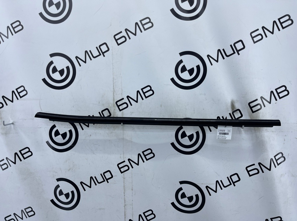 Молдинг двери BMW XM 2023 G09 S68B44A Задн. Прав.