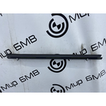 Уплотнитель стекла двери BMW XM 2023 G09 S68B44A Задн. Прав.