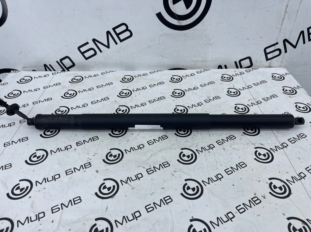 Амортизатор двери багажника BMW X7 xDrive40i LCI 2023 G07 B58B30P