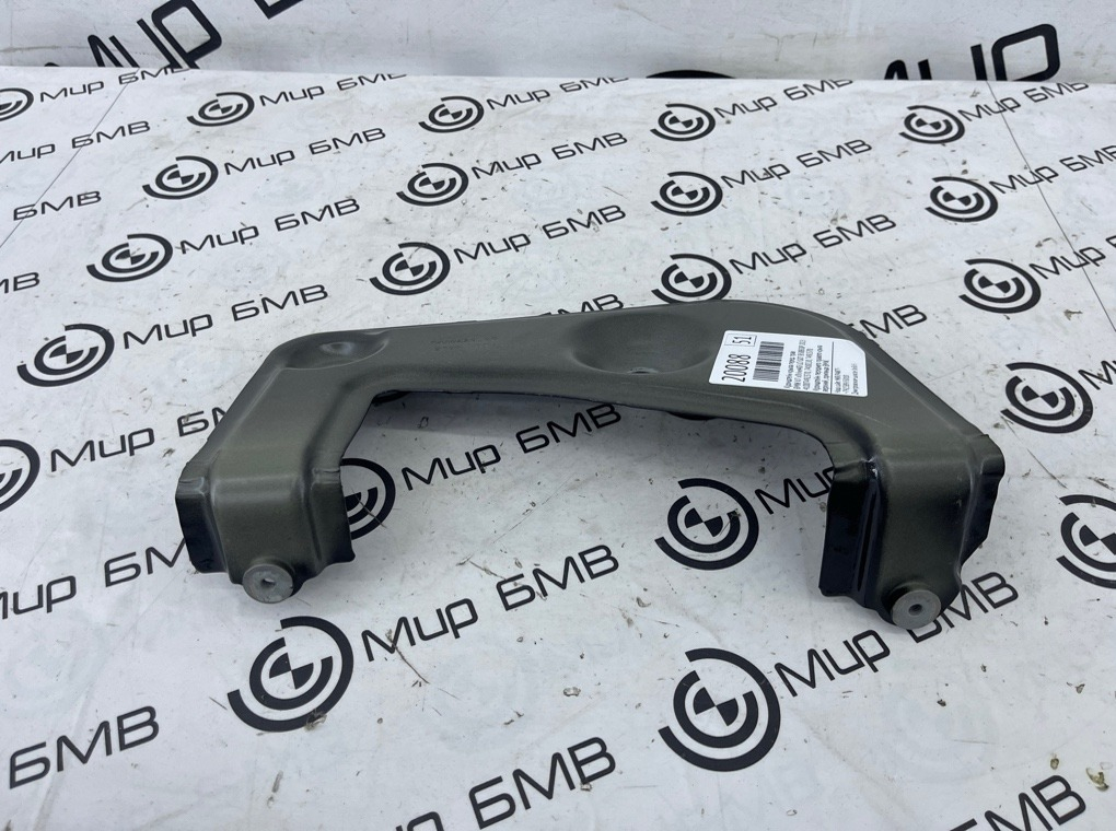 Кронштейн крыла BMW X7 xDrive40i LCI 2023 G07 B58B30P Перед. Прав.