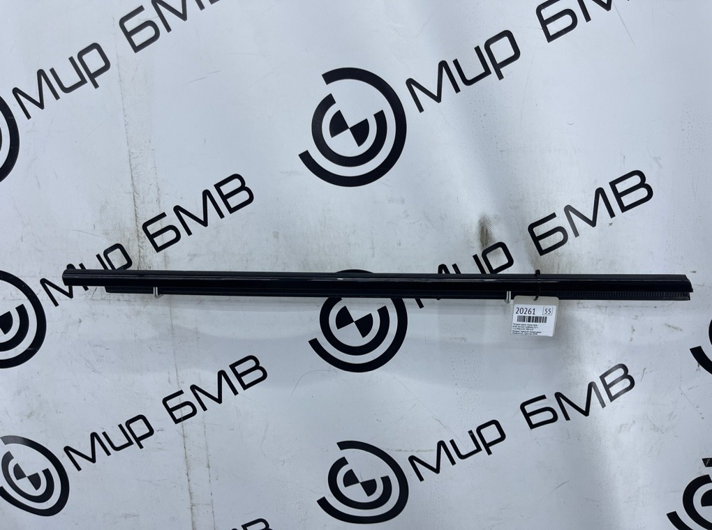 Молдинг двери BMW XM 2023 G09 S68B44A Перед. Прав.