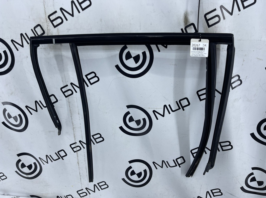 Уплотнитель стекла двери BMW X3 M LCI 2023 F97 S58B30A Задн. Прав.