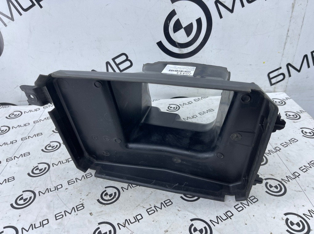 Воздуховод радиатора BMW X7 G07 Прав.