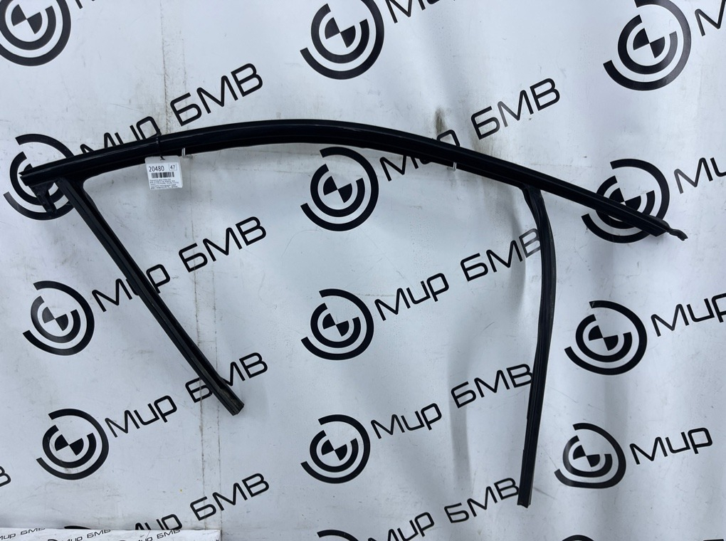 Уплотнитель двери BMW X4 M40i LCI 2023 G02 B58B30C Перед. Прав.
