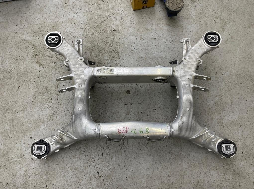 Подрамник BMW X5 xDrive50e LCI 2023 G05 B58B30S Задн.