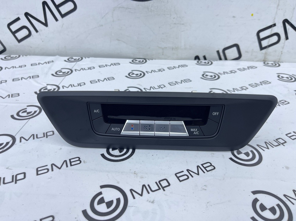 Панель управления климат-контролем BMW X7 xDrive40i LCI 2023 G07 B58B30P Задн.