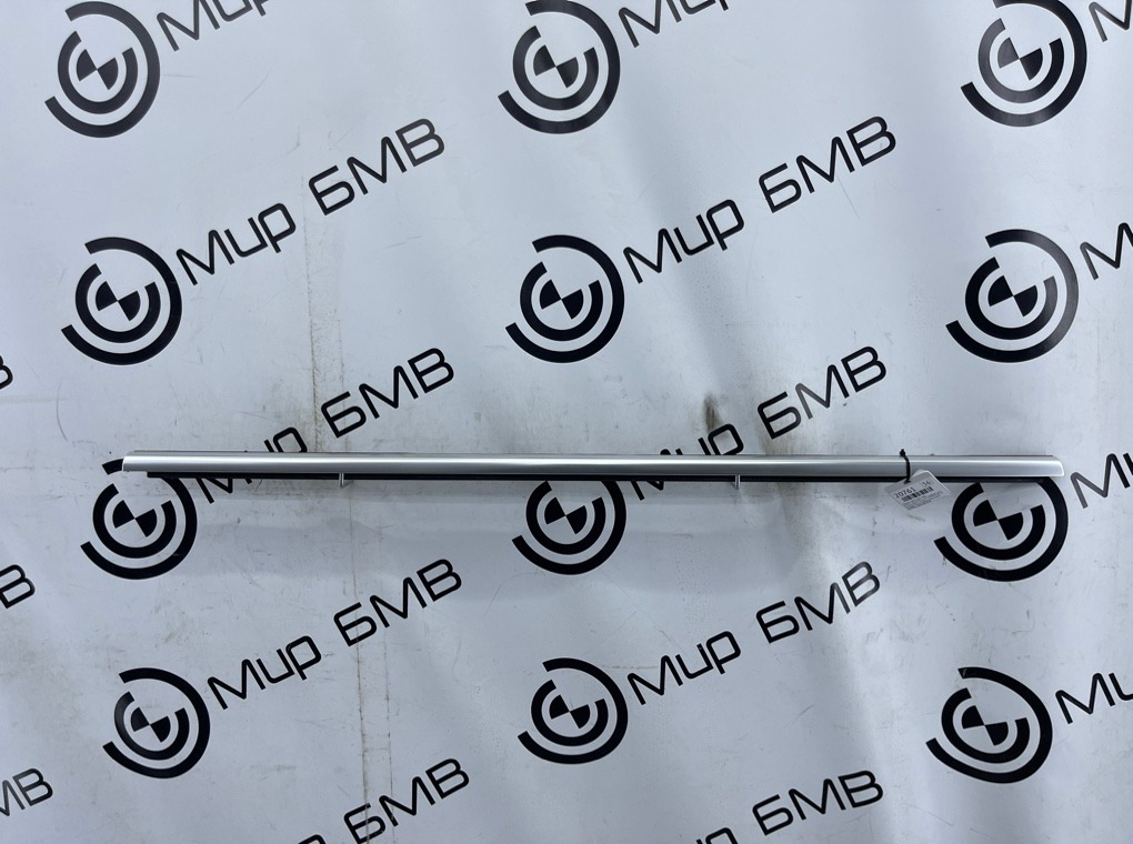 Молдинг двери BMW X7 xDrive40i LCI 2023 G07 B58B30P Задн. Прав.