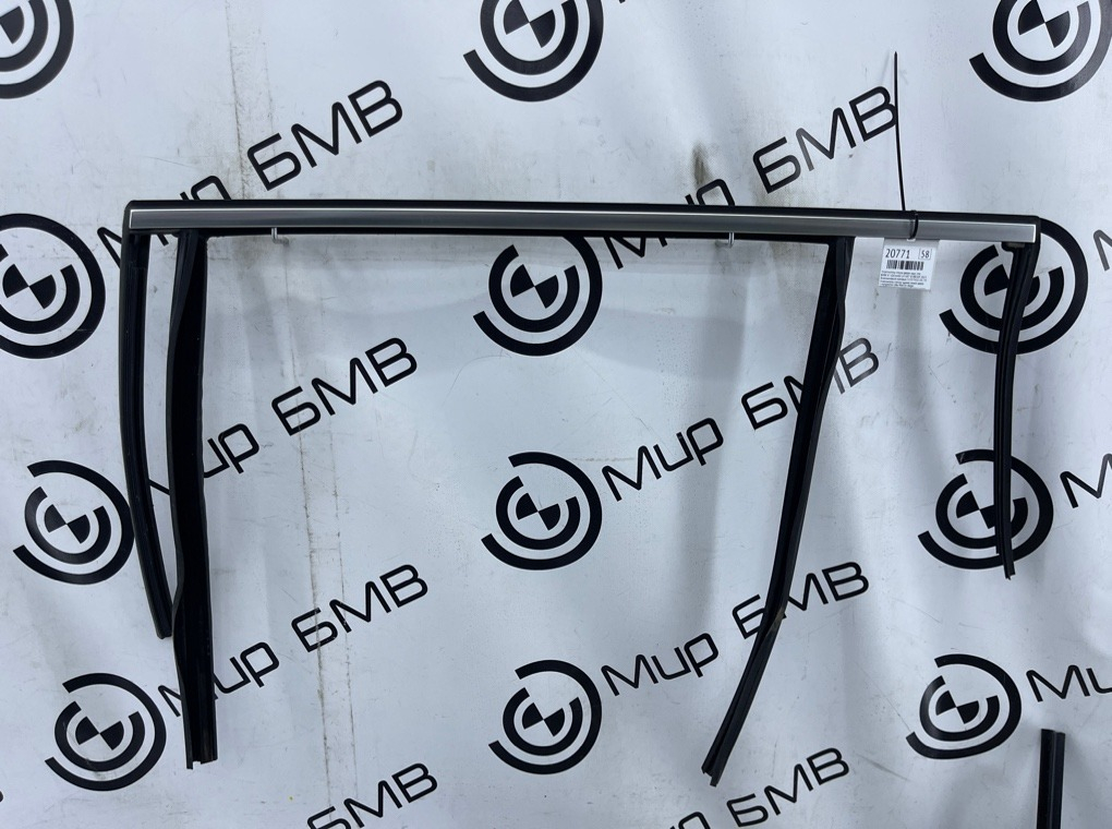 Уплотнитель стекла двери BMW X7 xDrive40i LCI 2023 G07 B58B30P Задн. Лев.