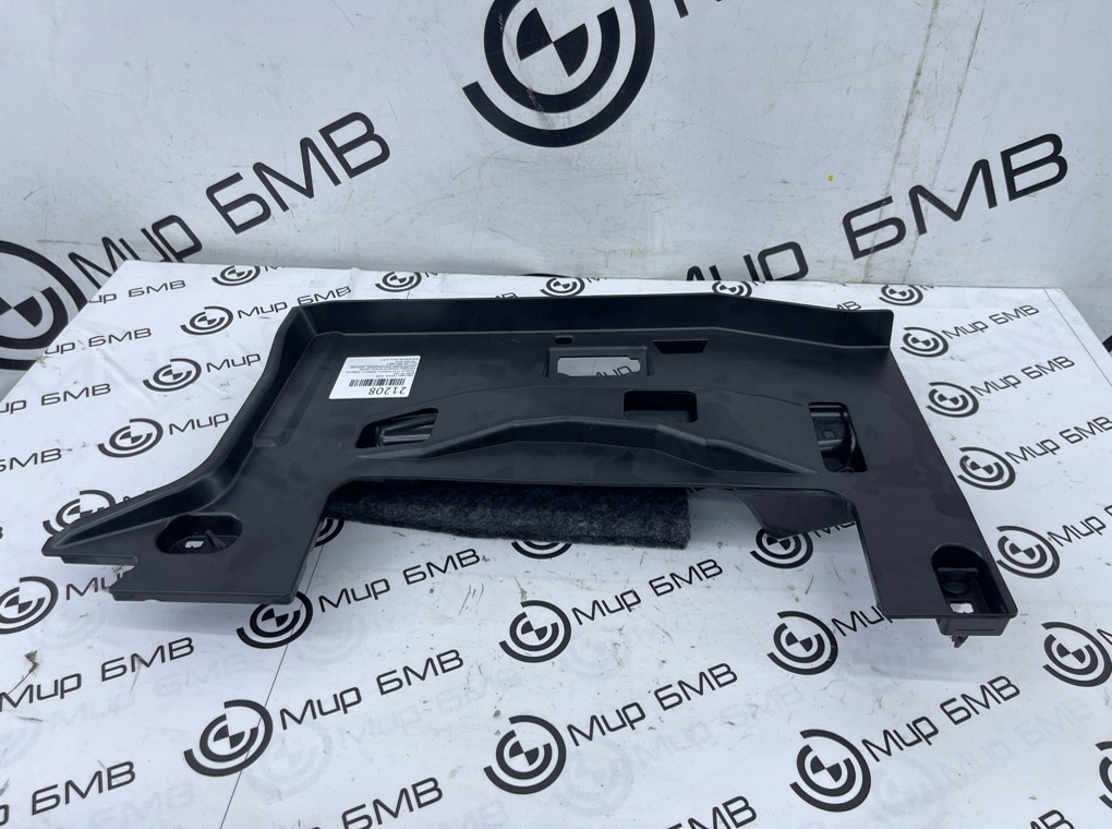 Накладка салона BMW X5 G05 Прав.