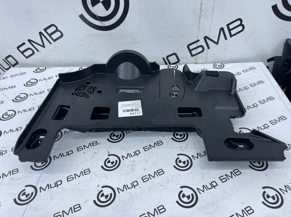 Накладка салона BMW X7 G07 Лев.