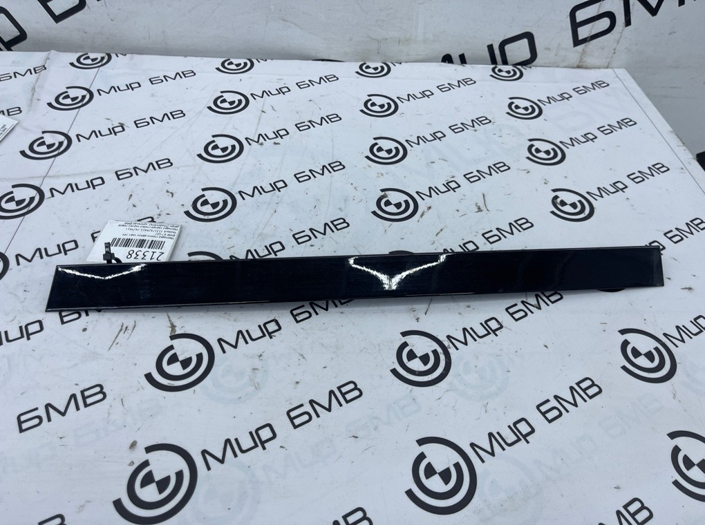 Молдинг двери BMW X7 G07 Задн. Лев.
