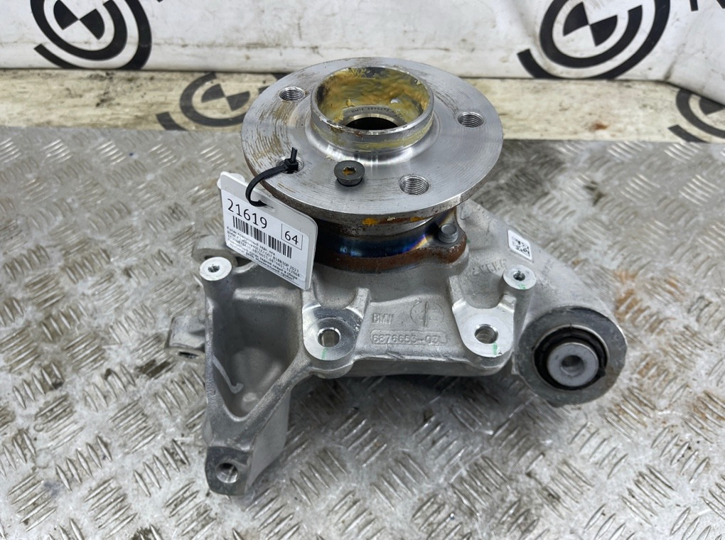 Кулак поворотный BMW X7 xDrive40i LCI 2023 G07 B58B30P Задн. Лев.