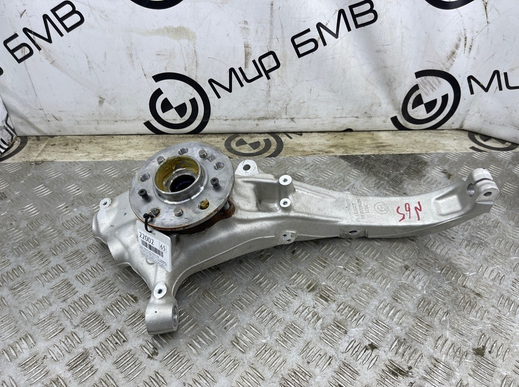 Кулак поворотный BMW X5 M Competition LCI 2023 F95 S68B44A Перед. Прав.