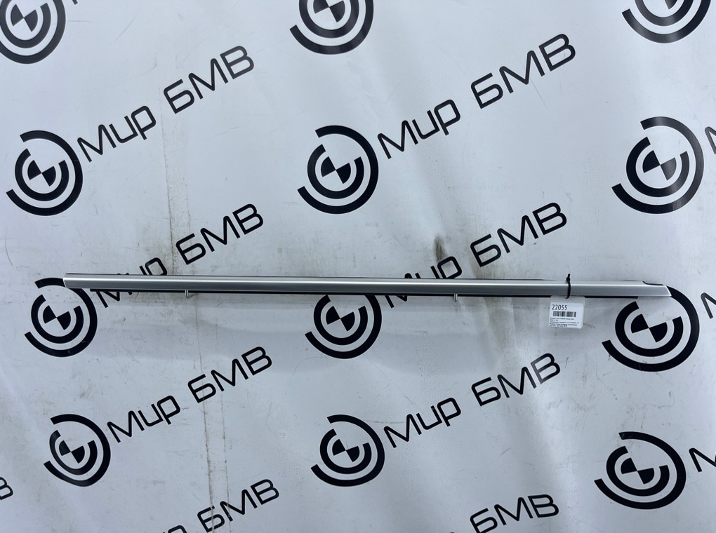 Молдинг стекла двери BMW X7 G07 Перед. Прав.