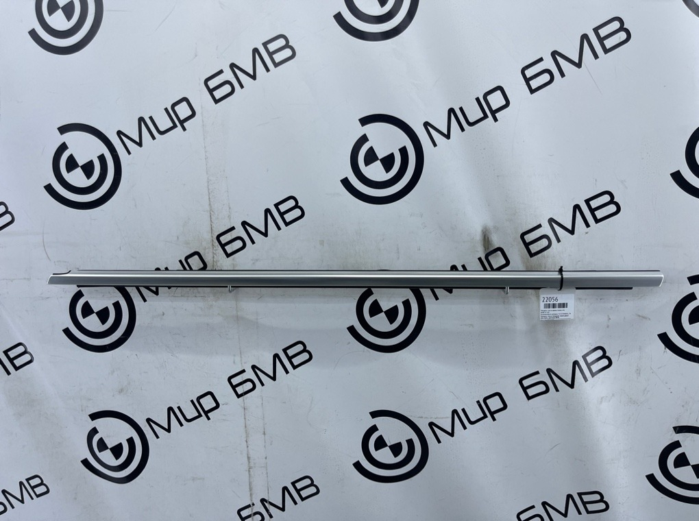 Молдинг стекла двери BMW X7 G07 Перед. Лев.