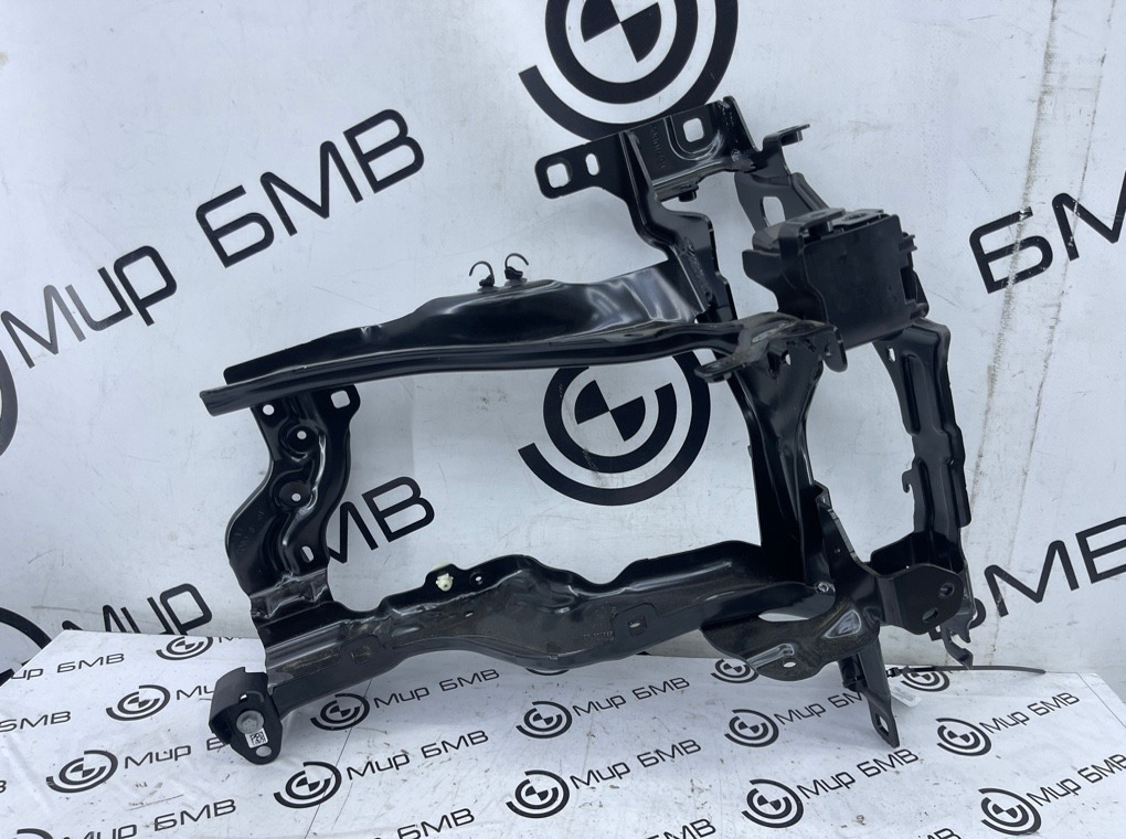 Кронштейн кузова BMW X7 xDrive40i LCI 2023 G07 B58B30P Перед. Прав.