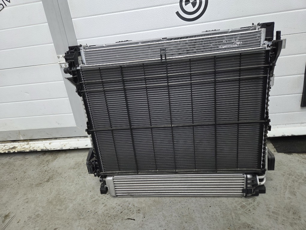 Кассета радиаторов в сборе BMW XM Label 2023 G09 S68B44A